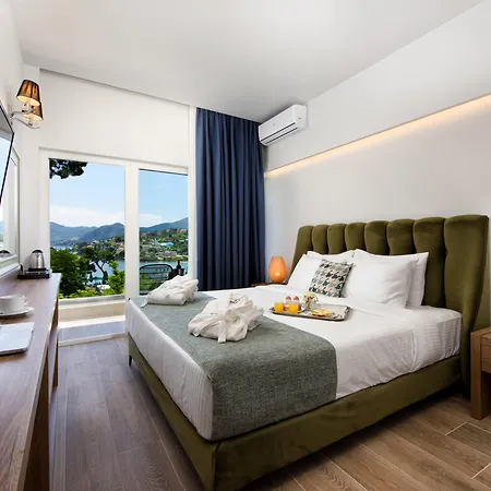 The Royal Grand Resort 3*