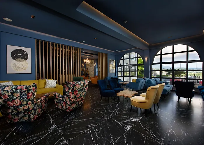 The Royal Grand 3*