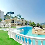 Complex The Royal Grand 3*