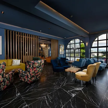 The Royal Grand 3*