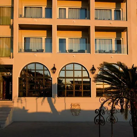The Royal Grand Rezort Kanoni (Corfu)